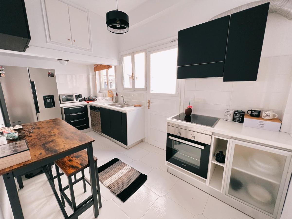 Seaside Apartment In Flisvos Marina Athén Kültér fotó