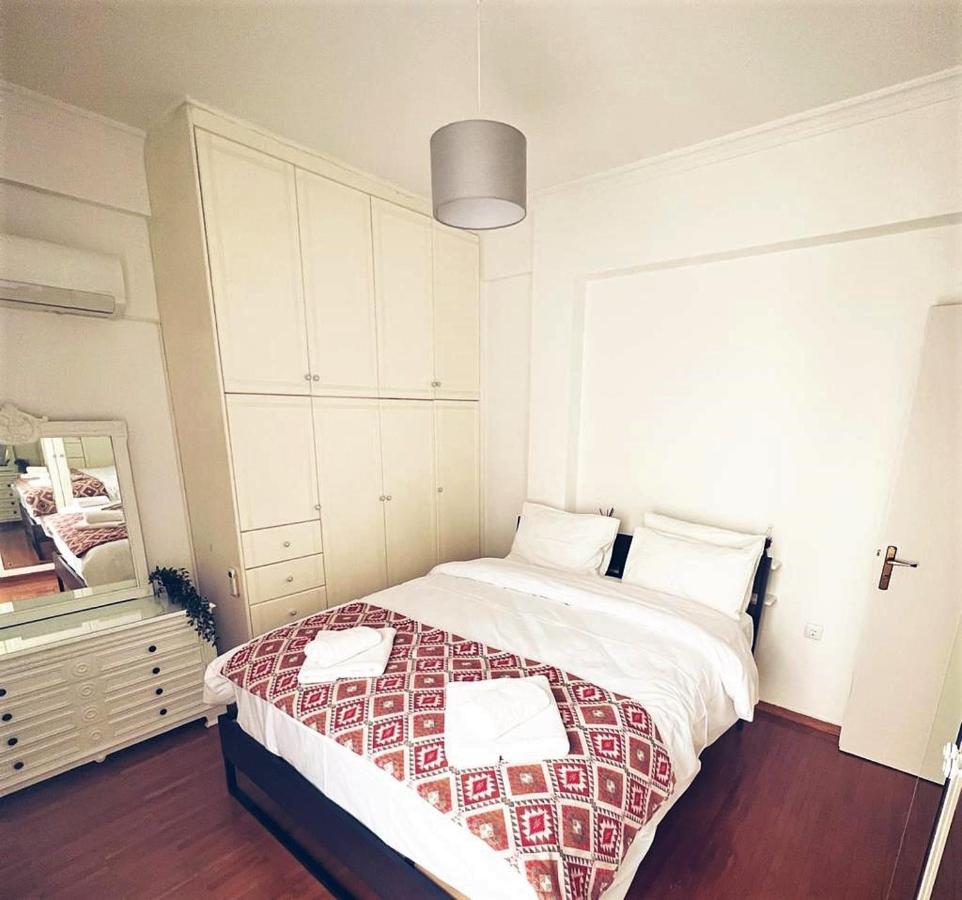 Seaside Apartment In Flisvos Marina Athén Kültér fotó