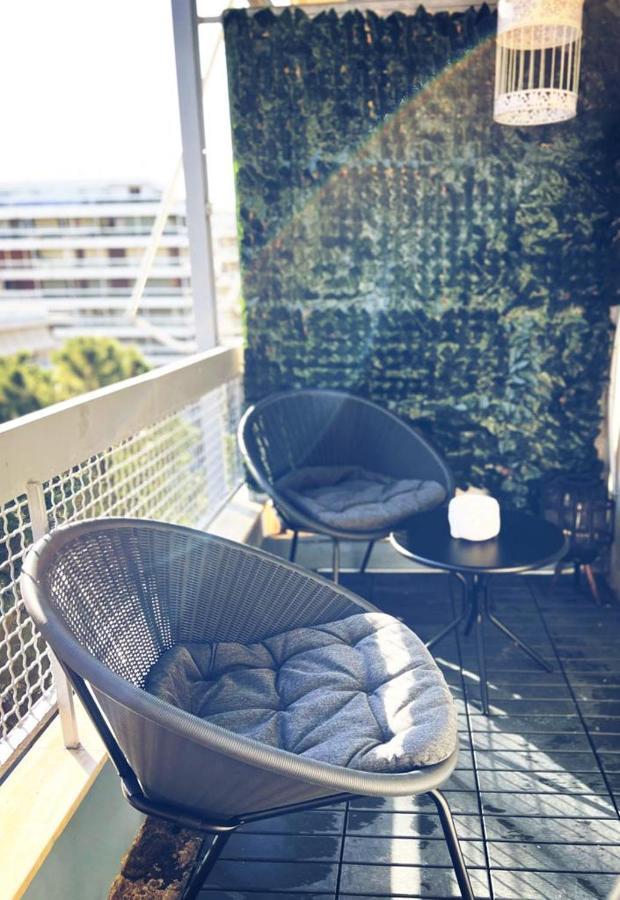 Seaside Apartment In Flisvos Marina Athén Kültér fotó